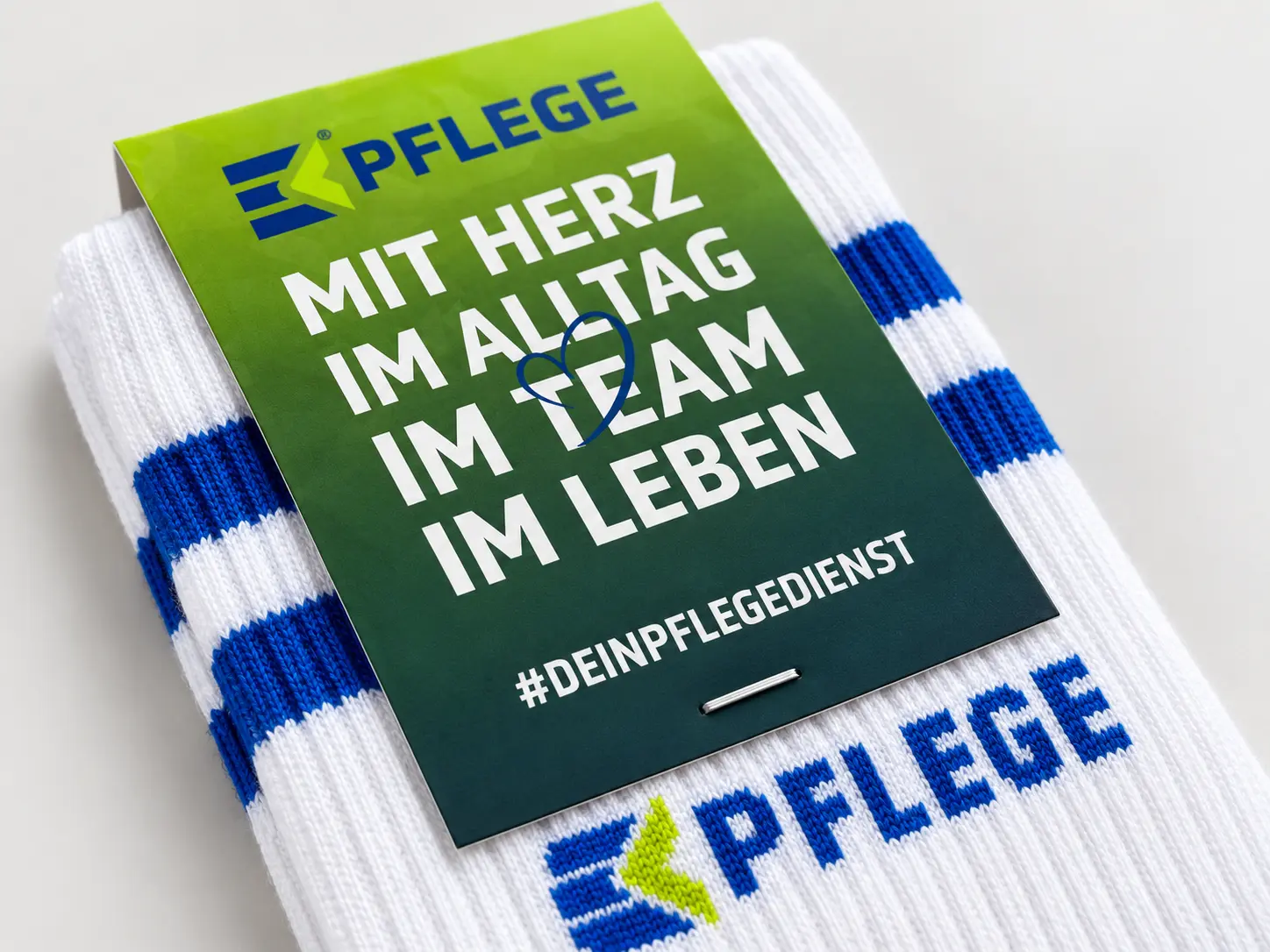 Sportsocken mit individuellem Etikett und Firmenlogo